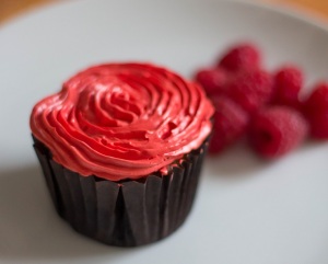 raspberry-rose-coconut-cupcakes