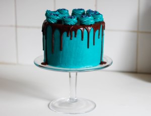 modern-birthday-cake
